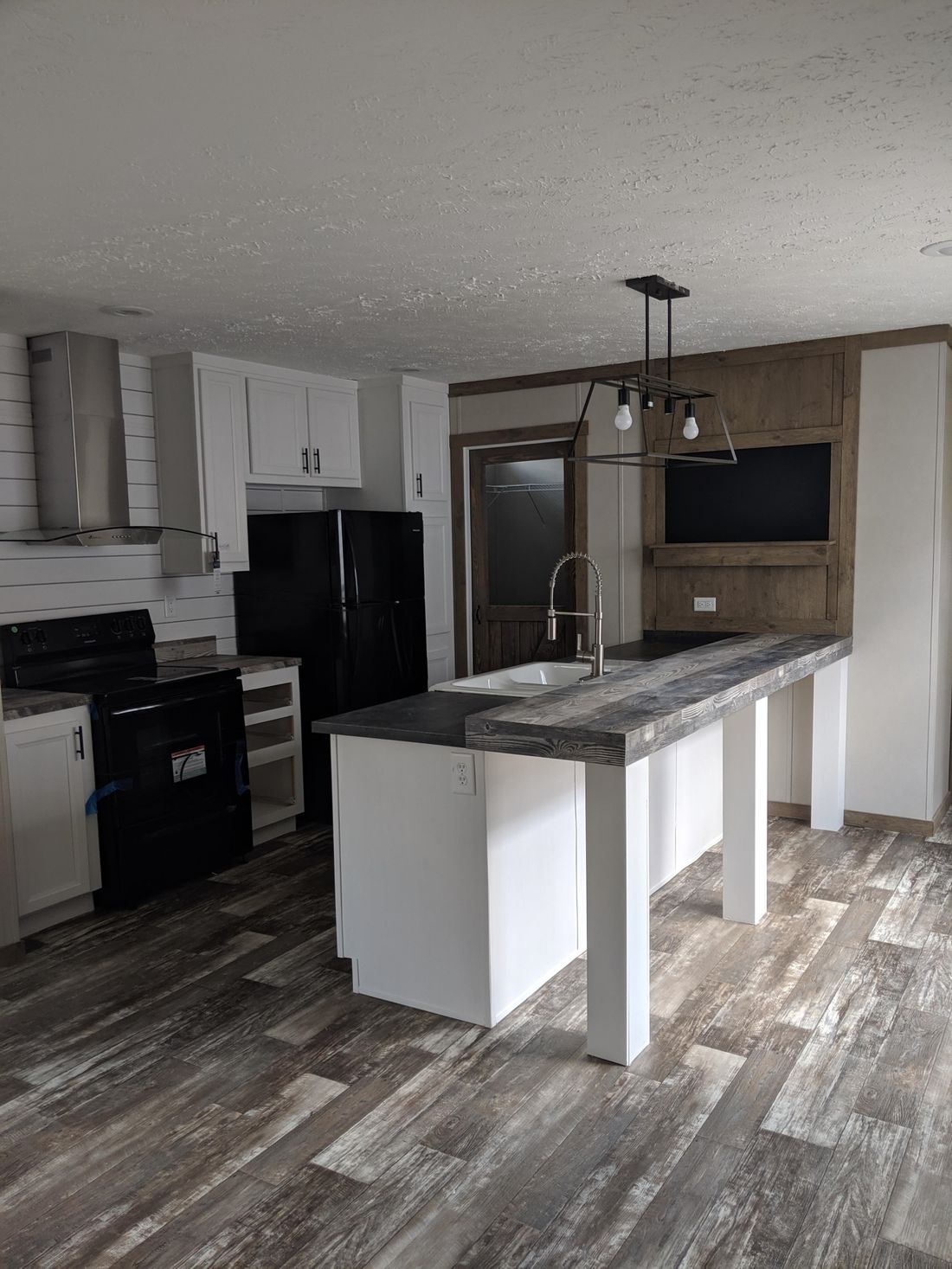 Blackshear Kitchen Mobile Homes Direct, LLC